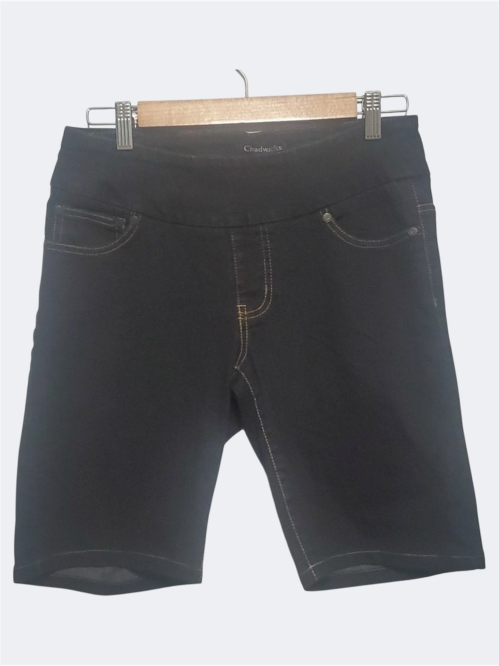 Chadwicks‎ shorts women’s size 6 Bermuda length black demin pull-on elastic